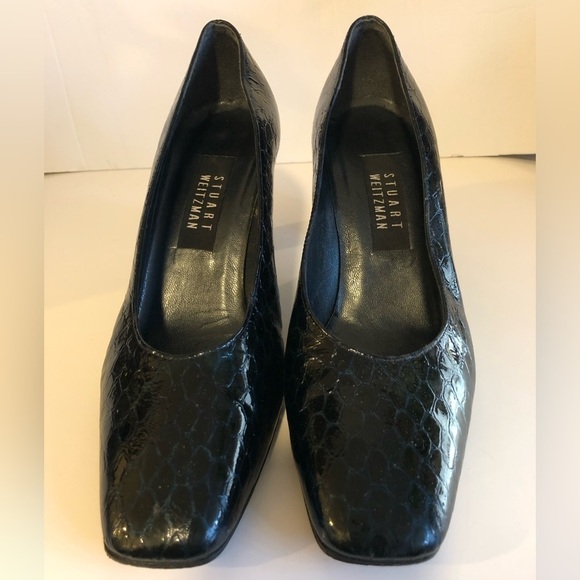 Stuart Weitzman Black Embossed Reptile Patent Leather Pumps/Heels-Women's 8 C - Picture 2 of 5